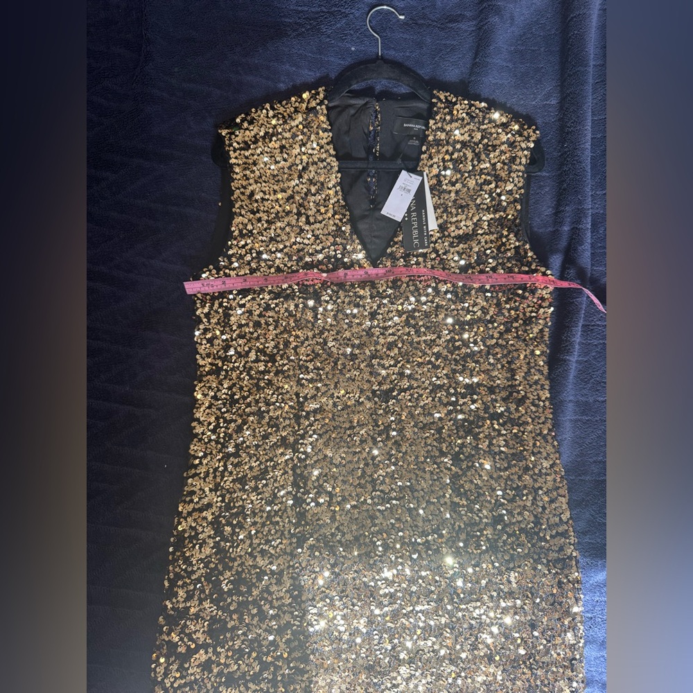 Banana Republic Gold Sequin Dress - Picture 9 of 10